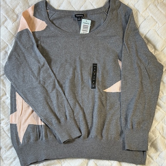 torrid Sweaters - Torrid Gray and Light Pink Star Sweater size 2X or 2 in Torrid size